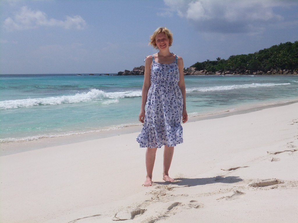 Ensam på Coco Anse, La Digue, Seychellerna